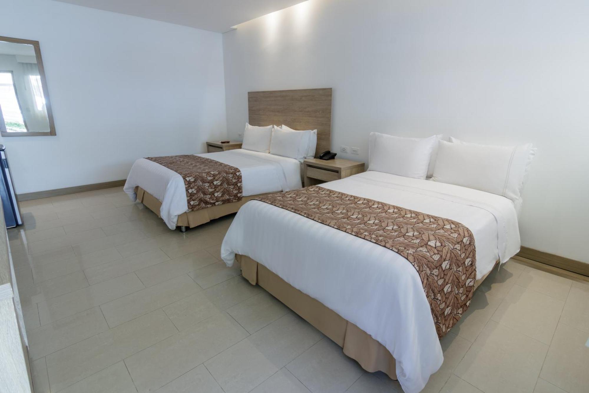 Ghl Hotel Club El Puente Girardot Esterno foto